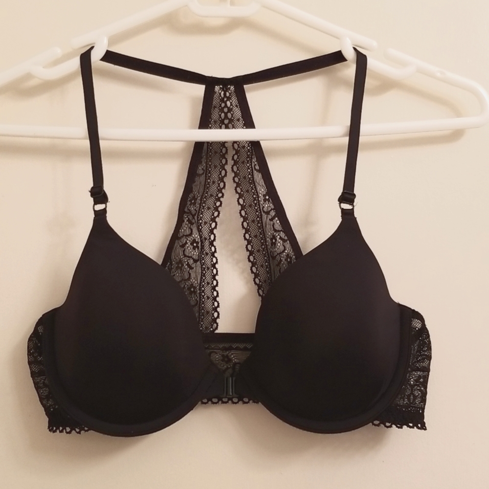 GapBody T-shirt Lace, Front Close, Black Bra, 34B